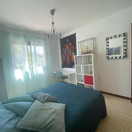 De Avec Terrasse Privative Jardin Et Parking Pres Des Plages טולון